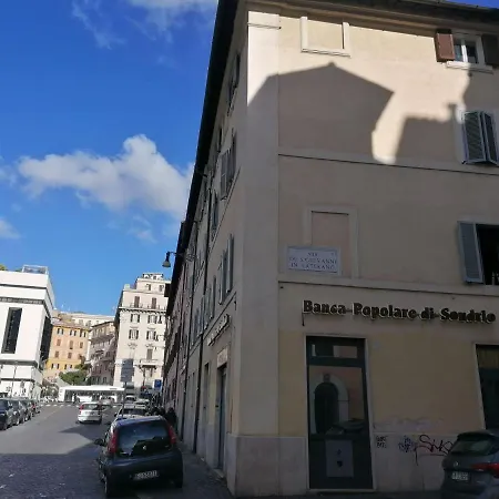 Colosseum Comfort By Halldis Apartment
